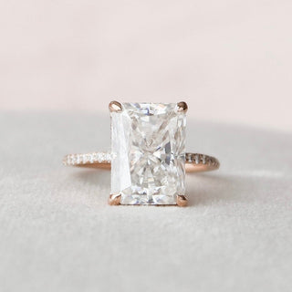 Bague de fiançailles en moissanite à halo caché de taille radiante 5,0 СT