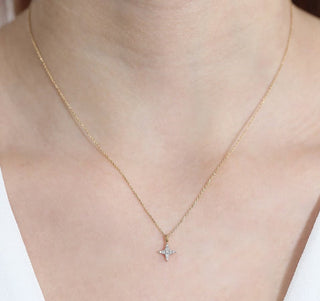 Collier avec diamants en moissanite North Star à taille ronde de 0,07 TCW