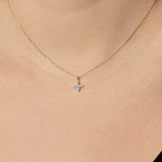 Collier avec diamants en moissanite North Star à taille ronde de 0,07 TCW