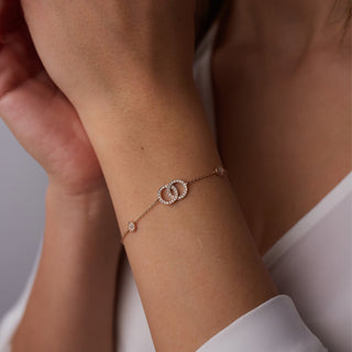 Bracelet en diamant à double cercle entrelacé pour cadeau de fête des mères