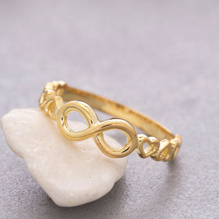 Anillo de oro macizo de 14 quilates con corazón e infinito como regalo para ella