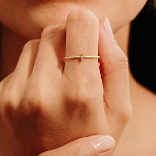 Anillo de oro amarillo de 14 quilates con forma de rayo de corte redondo para regalo de Navidad