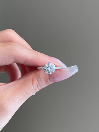 Bague de fiançailles en diamants Moissanite à taille ronde et halo caché de 2,0 ct 