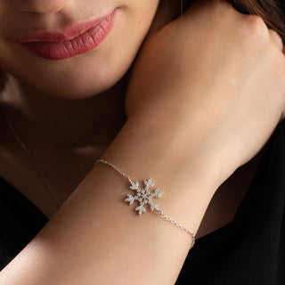 Bracelet flocon de neige brillant en diamant taille ronde pour cadeau de Noël 