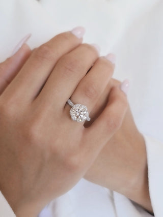 Bague de fiançailles avec diamant de laboratoire de 1,0 à 3,0 ct à taille ronde et halo caché