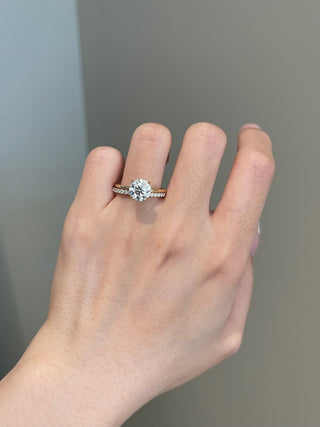 Bague de fiançailles avec diamant solitaire à quatre griffes et coupe ronde de 1,75 ct en moissanite 