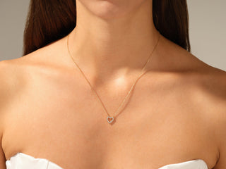 Collar con colgante de corazón de diamante de talla redonda de 0,24 quilates para mujer