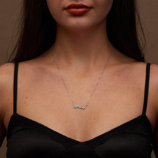 Collar con placa de identificación de diamantes y moissanita para mujer