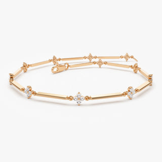 Bracelet en diamants à coupe ronde en forme de trèfle pour cadeau