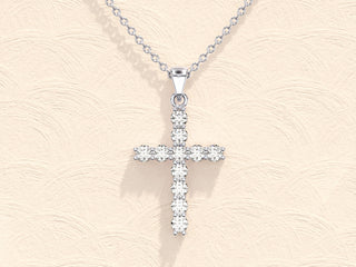 Collier en diamants et moissanite avec croix incrustée pour femme