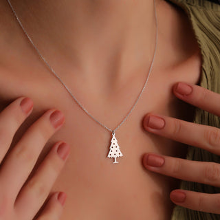 Collier à breloques minimaliste en or 14 carats avec motif d'arbre de Noël pour femme 