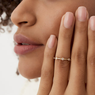 Alianza de boda de eternidad pequeña con diamantes de talla redonda para regalo