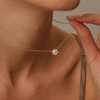 Collier en diamant taille baguette rond et conique pour elle