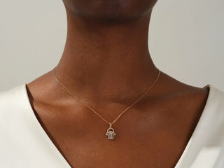 Collier Hamsa en diamant et moissanite pour femme