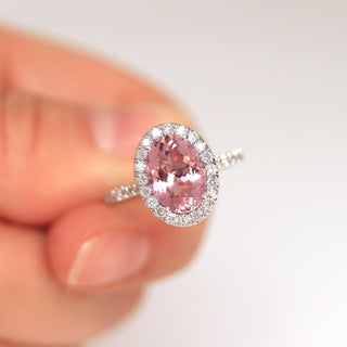 Bague de fiançailles pour femme avec diamants pavés en moissanite et halo ovale en tourmaline rose clair de 3,0 ct