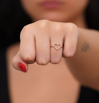 Bague en diamant rond à cœur ouvert pour elle