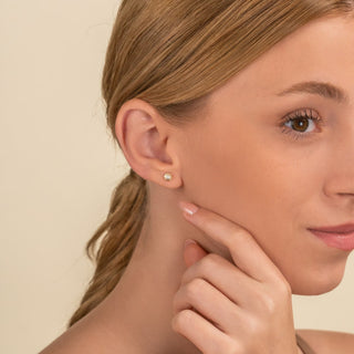 Boucles d'oreilles à tige en forme d'étoile avec diamants taille ronde pour cadeau d'anniversaire