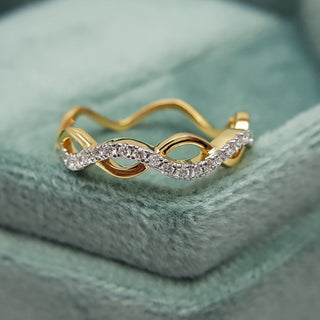 Bague entrelacée avec diamants taille ronde pour femme