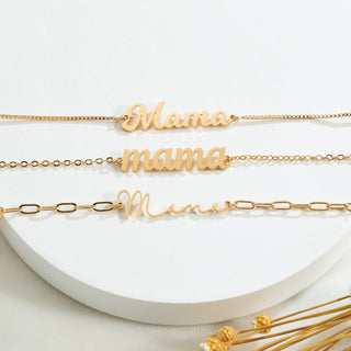 Pulsera de oro con nombre personalizado "Mamá" para el Día de la Madre