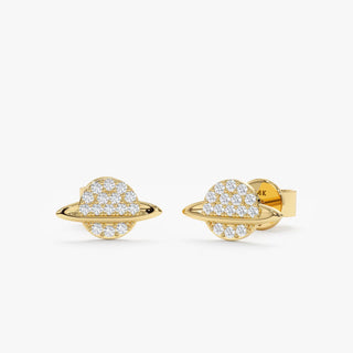 Boucles d'oreilles à tige en diamant Saturn Moissanite ronde de 0,13 ct pour femmes