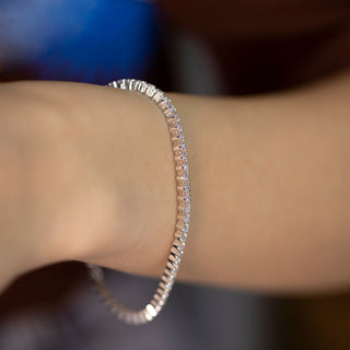 Pulsera de tenis con moissanita y diamantes de talla redonda para mujer