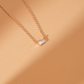 Collier à quatre pierres en diamant taille baguette pour femme 