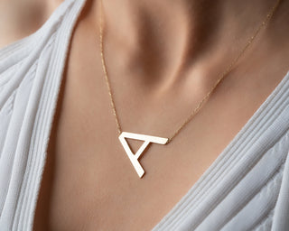 Collier avec grosse lettre sur le côté en or massif 14 carats pour cadeau de Saint-Valentin