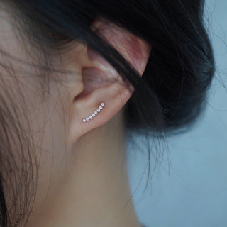 Boucles d'oreilles grimpantes en diamant à coupe ronde pour un usage quotidien