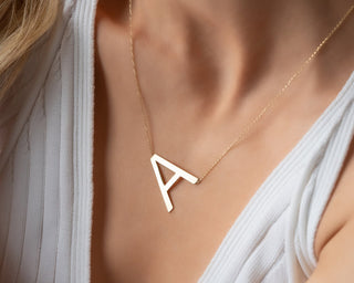 Collier avec grosse lettre sur le côté en or massif 14 carats pour cadeau de Saint-Valentin