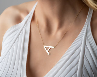 Collier avec grosse lettre sur le côté en or massif 14 carats pour cadeau de Saint-Valentin