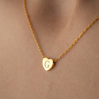 Collar personalizado con inicial grabada en forma de corazón y letra para regalo de joyería 