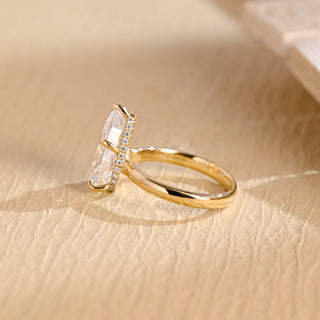 Anillo de compromiso con halo oculto de diamantes de moissanita de talla pera de 2,50 ct a 3,50 ct