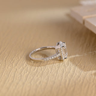 Bague de fiançailles avec halo de diamants en moissanite taille émeraude de 2,0 à 3,0 ct