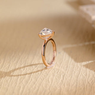 Anillo de compromiso solitario con diamante de moissanita de talla trillón de 1,0 CT a 2,0 CT