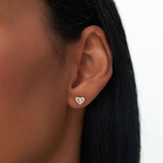 Pendientes de corazón con diamantes de talla baguette y redonda, perfectos para regalar