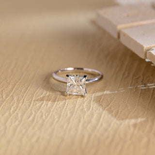 Anillo de compromiso con diamante solitario de moissanita de talla princesa de 1,0 CT a 2,0 CT