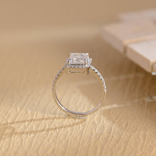 Anillo de compromiso con halo de diamantes y moissanita de talla esmeralda de 2,0 ct a 3,0 ct