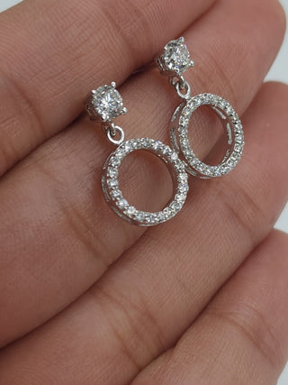 Pendientes de oro macizo de 14 quilates con diamantes de talla redonda y círculo abierto