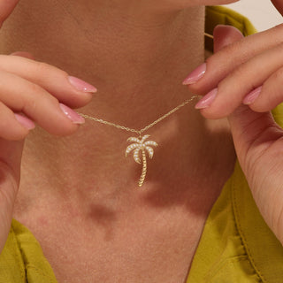 Colgante de diamantes y moissanita en forma de palmera para mujer