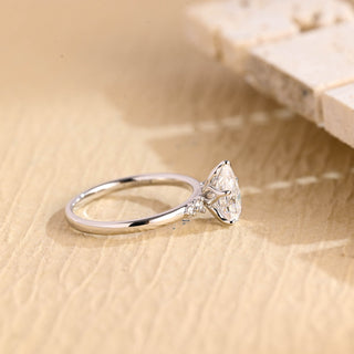 Bague de fiançailles à cinq pierres avec diamants en moissanite taille poire de 1,50 à 2,50 ct