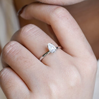 Bague de fiançailles avec diamant solitaire en moissanite taille poire de 1,0 à 2,0 ct