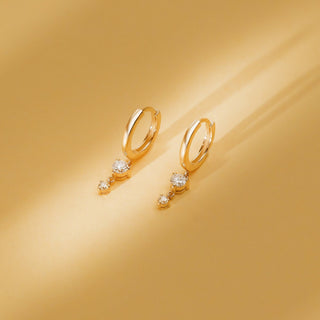 Boucles d'oreilles créoles à diamants et moissanite rondes de 0,32 ct