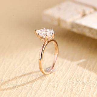 Anillo de compromiso con halo oculto de diamantes de moissanita de talla pera de 2,0 CT a 3,0 CT