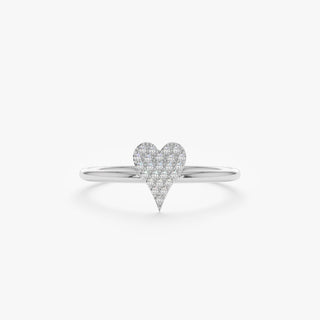 Anillo de bodas con forma de corazón y diamante micropavé de talla redonda