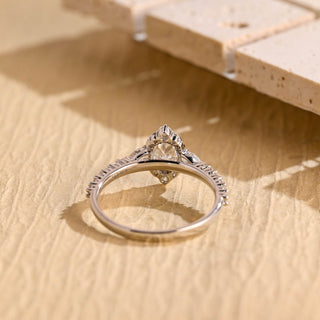 Bague de fiançailles unique en forme de grappe de diamants en moissanite à taille ovale de 1,0 à 2,0 ct