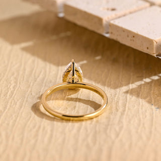 Anillo de compromiso con halo oculto de diamantes de moissanita de talla pera de 1,0 CT a 2,0 CT