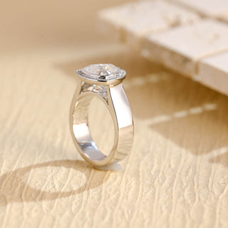 Bague de fiançailles avec diamant halo serti canal en moissanite taille trillion de 1,50 ct à 2,50 ct