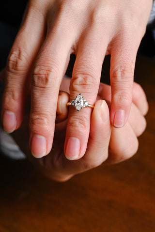 Anillo de compromiso con diamantes de moissanita de talla marquesa de 1,50 ct a 2,50 ct