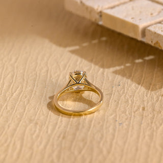 Bague de fiançailles avec diamant à tige fendue et moissanite taille ovale de 1,50 ct à 2,50 ct