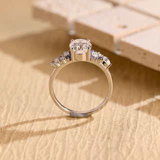 Bague de fiançailles avec grappe de diamants en moissanite à taille ovale de 1,50 à 2,50 ct